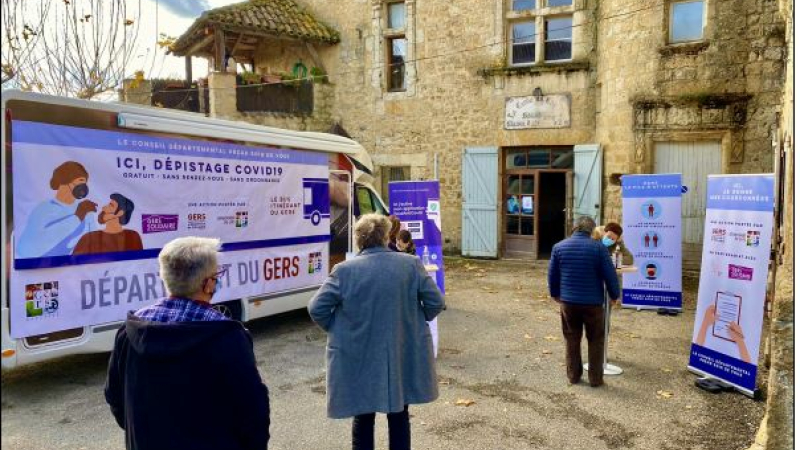 1000 tests Covid 19 effectués via le Bus Test du conseil départemental 