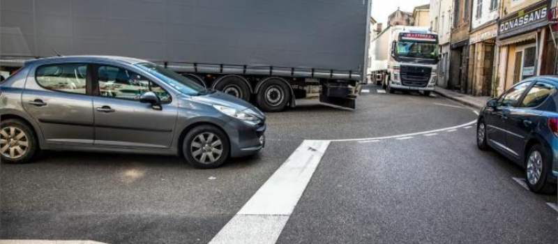 Les poids lourds interdits de Manciet à Barcelonne