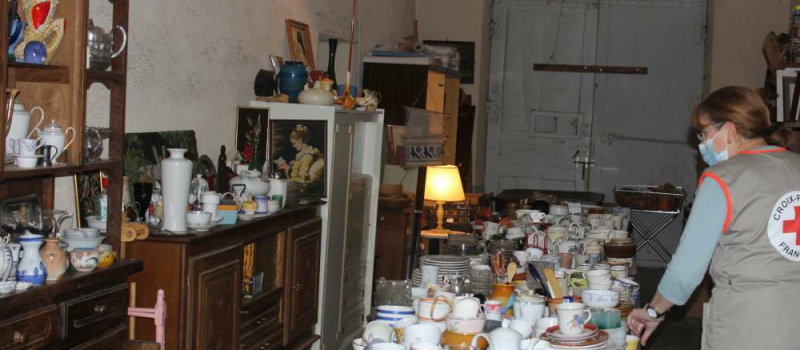 Le Bric-à-brac de la Croix-Rouge est ouvert