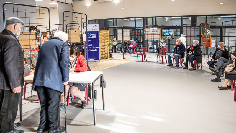 Vaccin et expo simultanés à Nogaro 