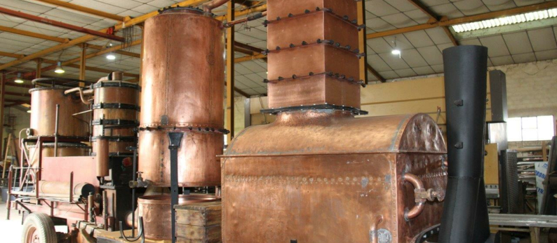 Partons à la découverte d'un fabricant d'alambics !