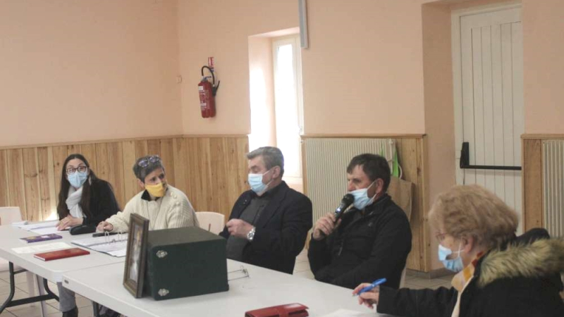 Un bureau provisoire au club taurin