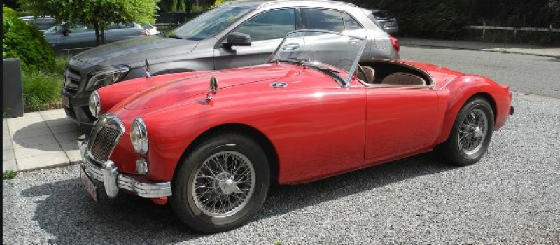 Vieille voiture ou voiture ancienne !