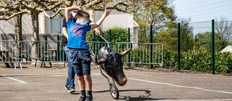 Projet gascon: initiation à la course landaise à l’école de Nogaro  