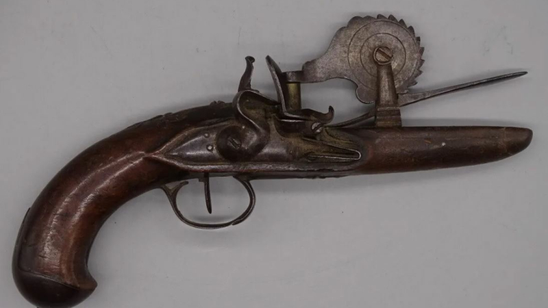 Une occasion d'enrichir votre collection de souvenirs militaires