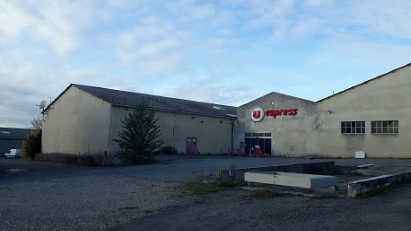 Aménagement de la zone de l'ancien supermarché