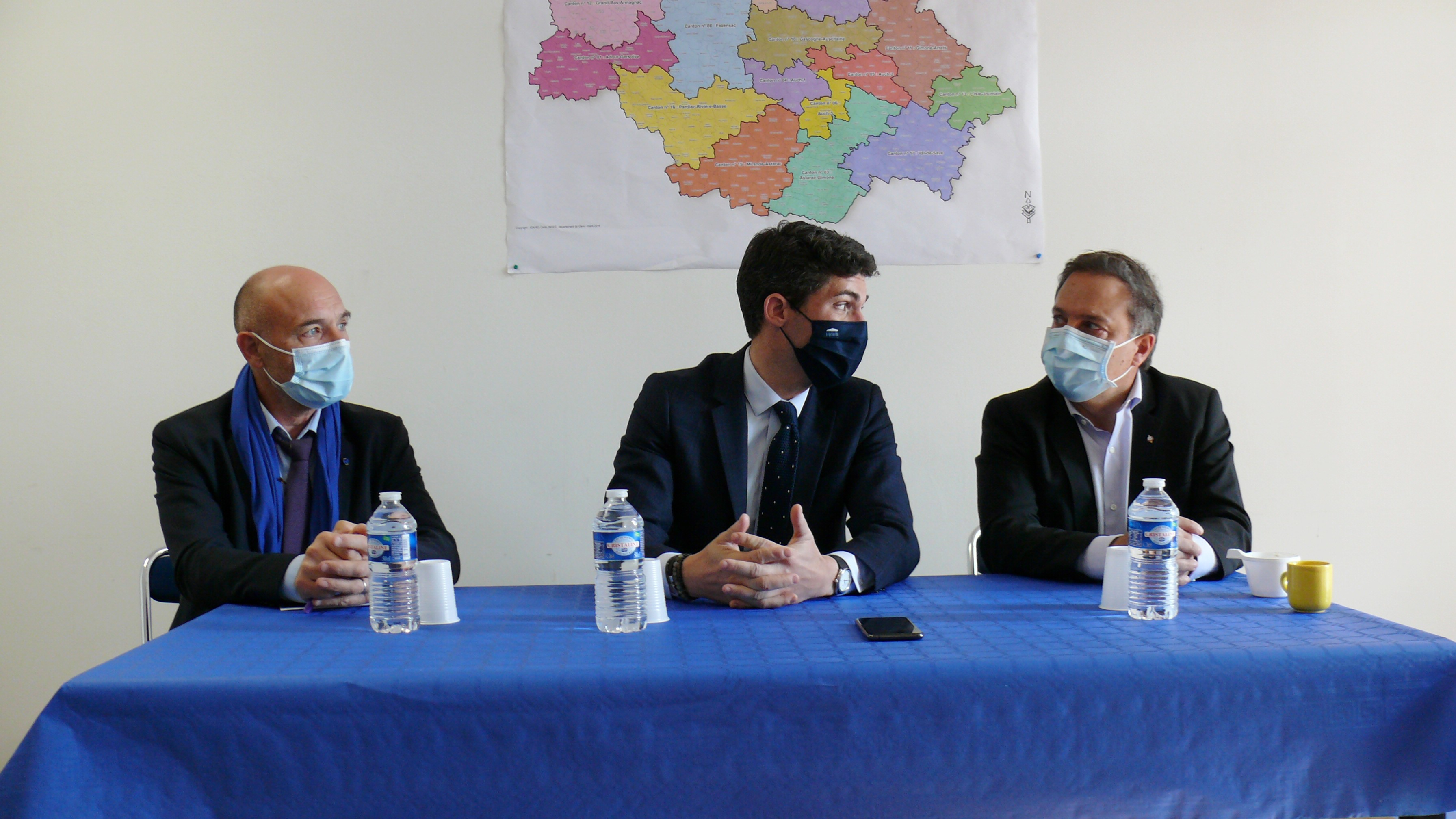 Aurélien Pradié entouré de Gérard Dubrac et Michel Gabas
