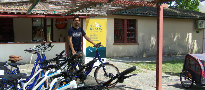 Les vélos à assistance électrique sont en vogue à l'Office de Tourisme de la Gascogne Toulousaine.