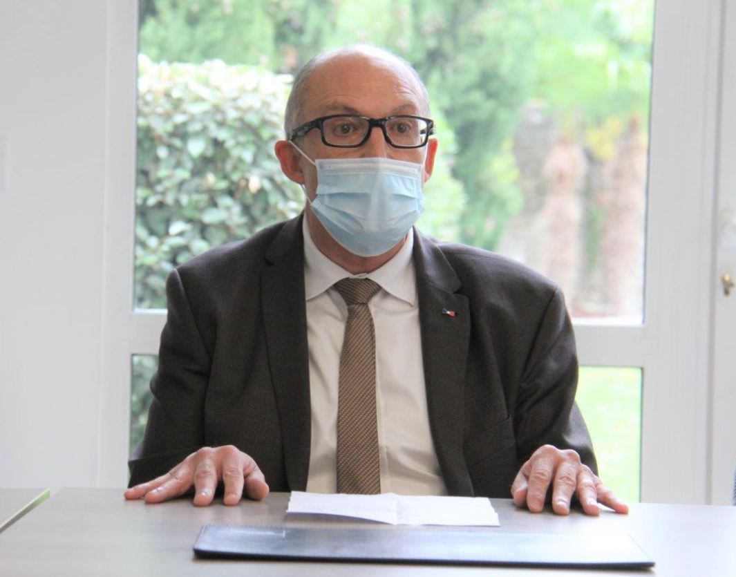 Est-ce un signe ? Jean-François Rousse se retrouve au même endroit qu'en juin 2019 quand il a annoncé son entrée en campagne pour les municipales - Photo MLS