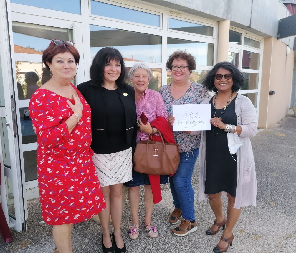 Claudine Argacha, ancienne trésorière du club Soroptimist en 2020, Isabelle Amarger, vice-présidente du club soroptimist Auch Armagnac 2021, Monique Abadie, soroptimist, Marie-Héléne Rey, présidente Arts et musique, et Léa Ramielson, ancienne présidente du club soroptimist d'Auch armagnac 2020.
