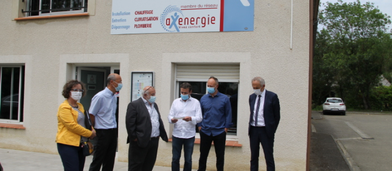 Soutien aux artisans Remise de chèques aux artisans sinistrés par la tempête Bella 