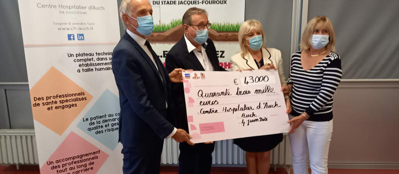 Un don de 43 000 euros versé à la Ligue contre le cancer