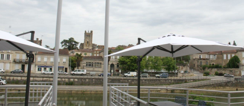 Venez prendre votre petit-déjeuner à la terrasse de la Capitainerie !