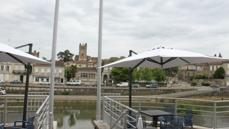 Venez prendre votre petit-déjeuner à la terrasse de la Capitainerie !