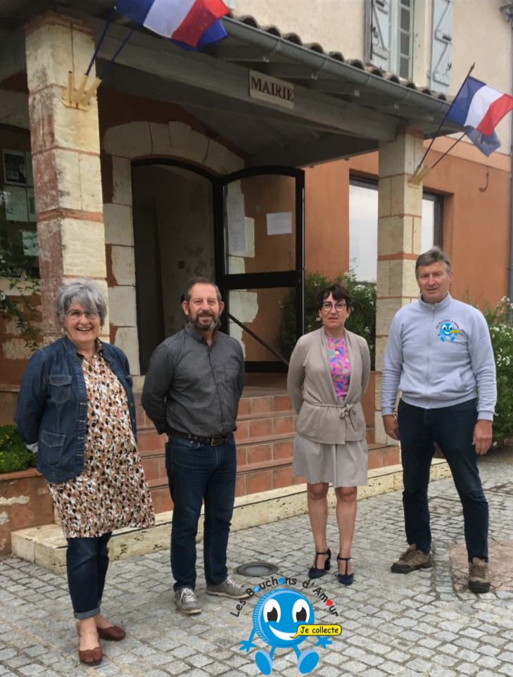 Pierrette Luche, Rémi Caban, Monique Mendez et Guy Marquillié ont mis en place la collecte des bouchons d'Amour.