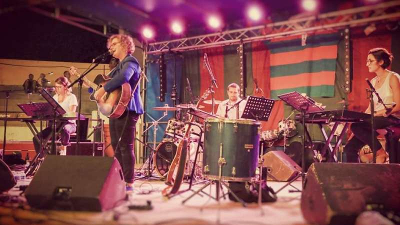 Fête la musique: pensez à réserver.