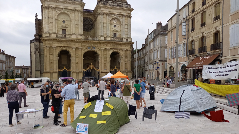Les collectifs migrants du Gers, CCM32, ont manifesté lors de la journée mondiale des réfugiés