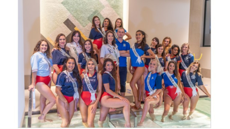 Les Miss Elégance régionales soutiennent l'équipe de France de Football