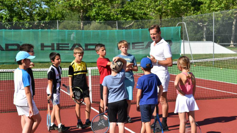 60 licenciés à l’école de tennis