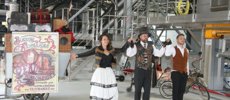 De la rue, le spectacle s'est transporté dans les chais de Val de Gascogne