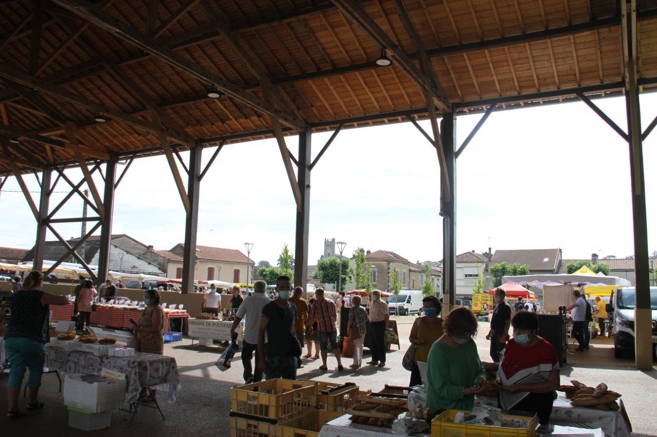 Les Food Trucks vont prendre la place des marchands du dimanche sur la nouvelle esplanade - Photo MLS