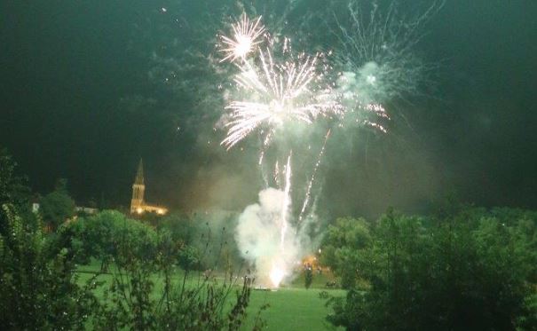 Le feu d'artifice à Condom - Photo MLS