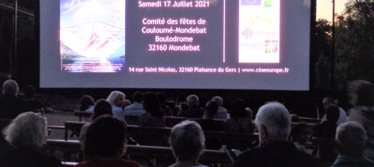 plus de cent spectateurs sur le boulodrome de Mondébat (1_) (2).JPG