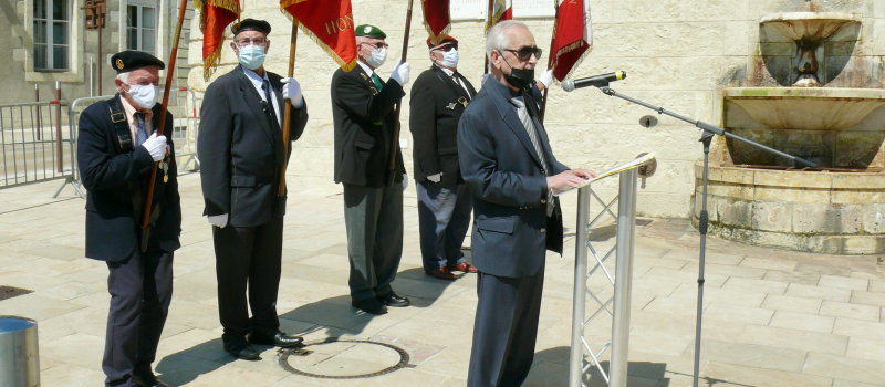 Hommage a été rendu aux victimes des crimes racistes et antisémites de l'État Français et aux Justes de France