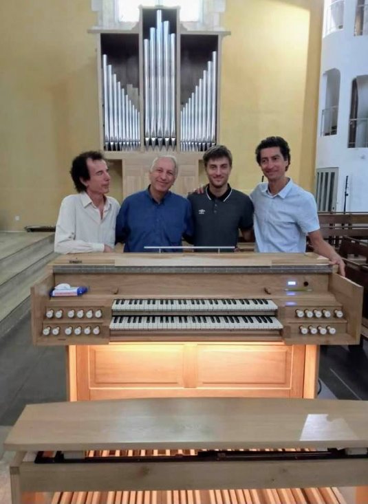 des facteurs qui livrent des Orgues 