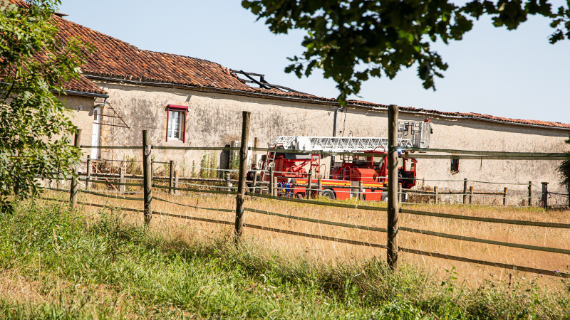 300 m2 d'un bâtiment abritant des chambres d'hôtes détruits par un incendie à Lanne-Soubiran
