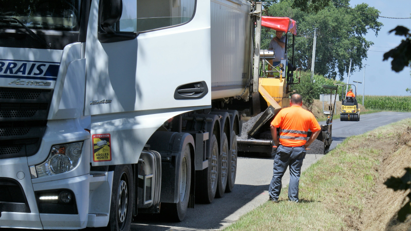 Route de Tasque les travaux ont débuté aujourd'hui
