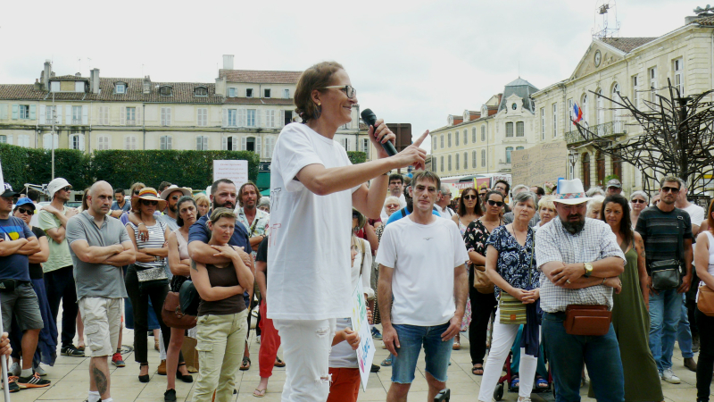 Manifestation contre le pass sanitaire : 200 personnes se sont mobilisées sur la place de la Libération au nom de la Liberté