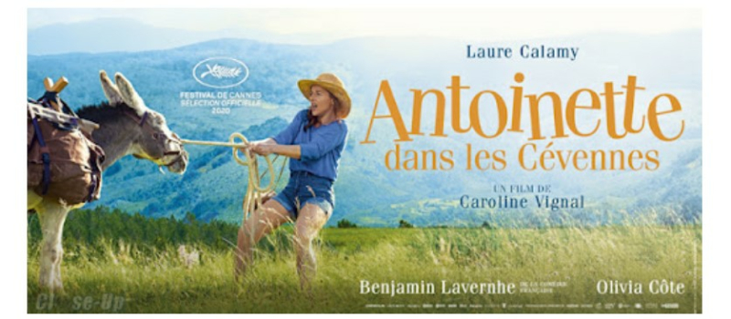 Randonnée, marché et cinéma en plein air dans la cour du château de Bazian !