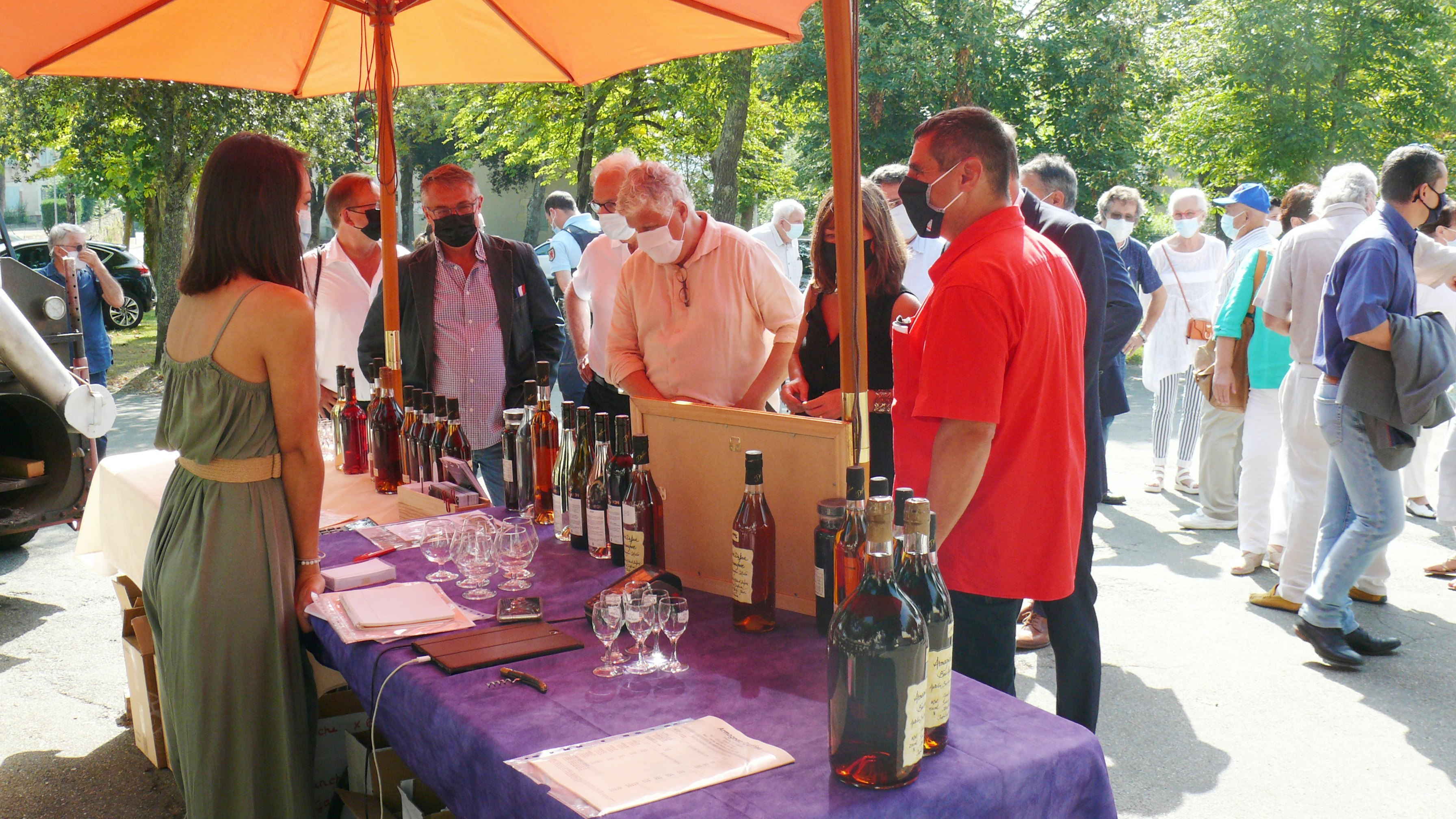 Le stand de l'armagnac Duffau d'Eauze, visité par les personnlités.