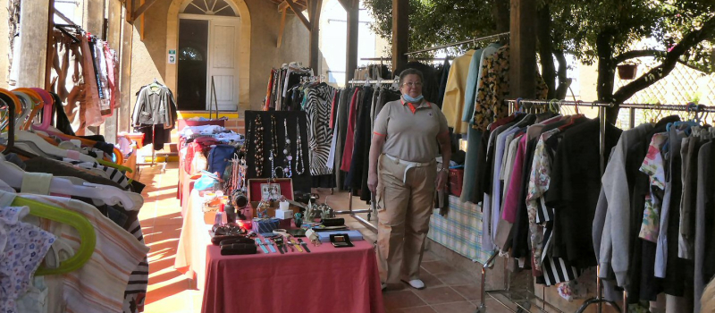 Braderie réussie avec la Croix Rouge locale