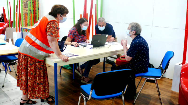 Covid : Des espaces d'information mis en place dans les supermarchés