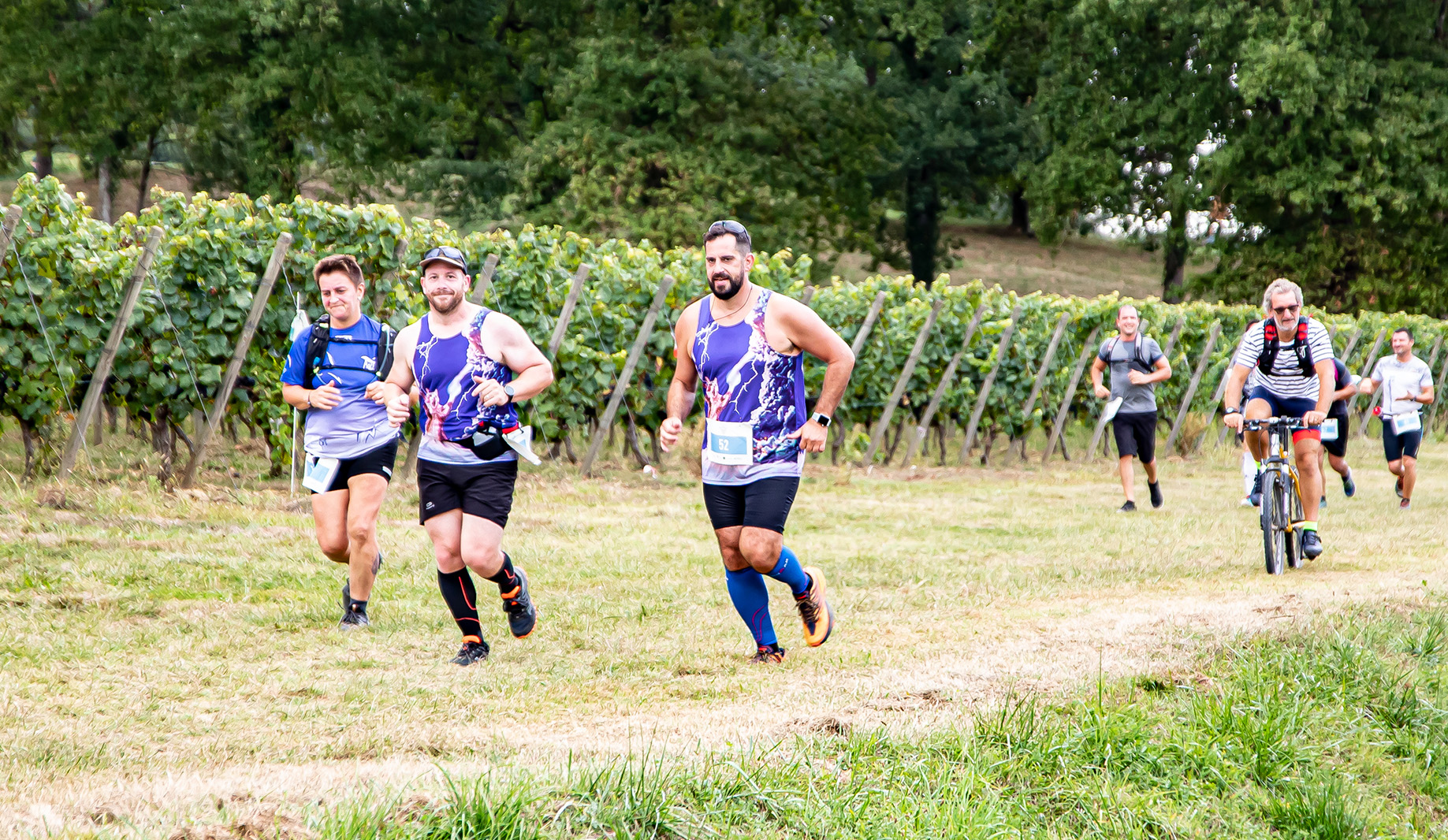 11 Coureurs aux vigns de Sabazan 1bis 190920.jpg