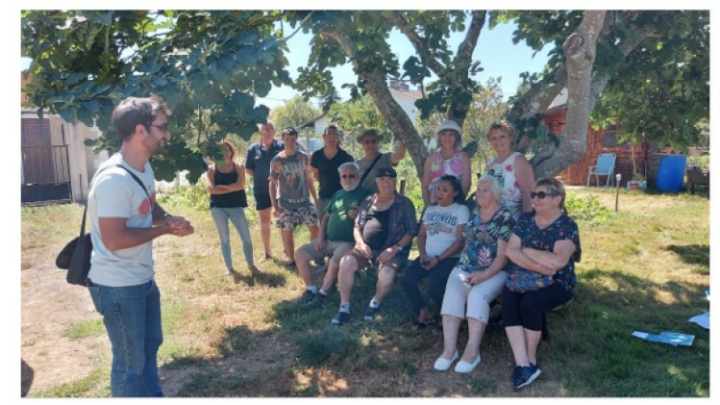 Première rencontre-échanges dans les jardins familiaux vicois : les jardiniers sont conquis !
