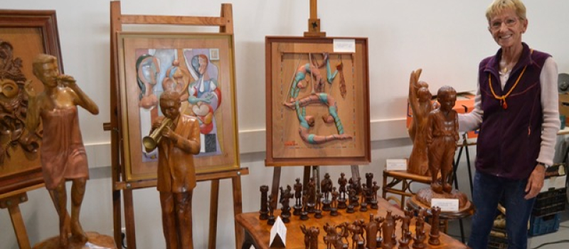 Exposition de sculptures sur bois