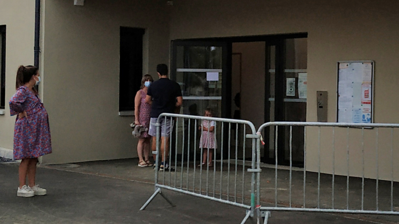 Rentrée scolaire dans la nouvelle école maternelle