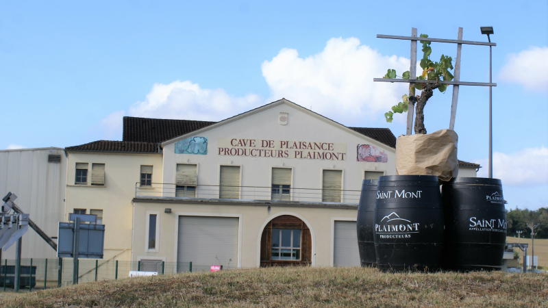 la cave de Plaisance a bien fété " Le St-Mont"