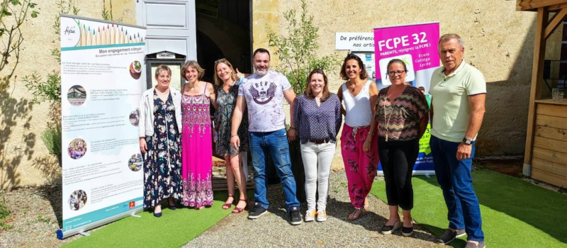 LA FCPE Fédération des Parents d' Elèves