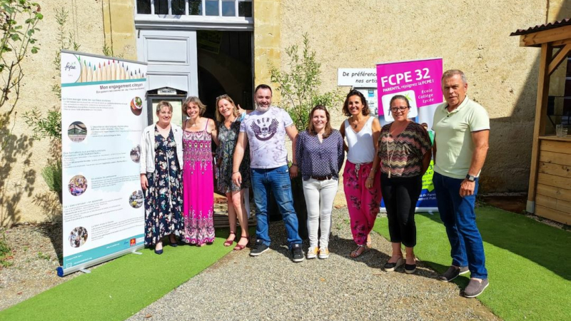 LA FCPE Fédération des Parents d' Elèves