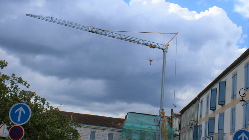 Une Grue dans les rues de la ville