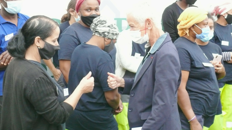 La ministre, Brigitte Klinkert, emballée par Gers Solidaire