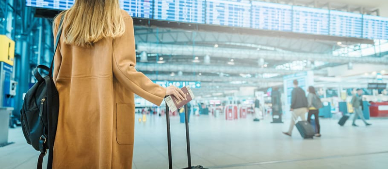 Figurants dans un aéroport pour un long métrage tourné sur Toulouse