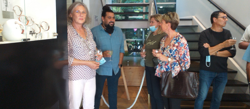 Vernissage photos et sculptures réussi