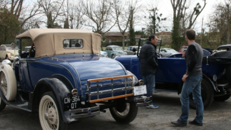 Concentration de voitures anciennes