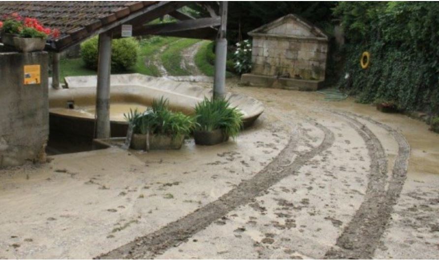coulee de boue.JPG