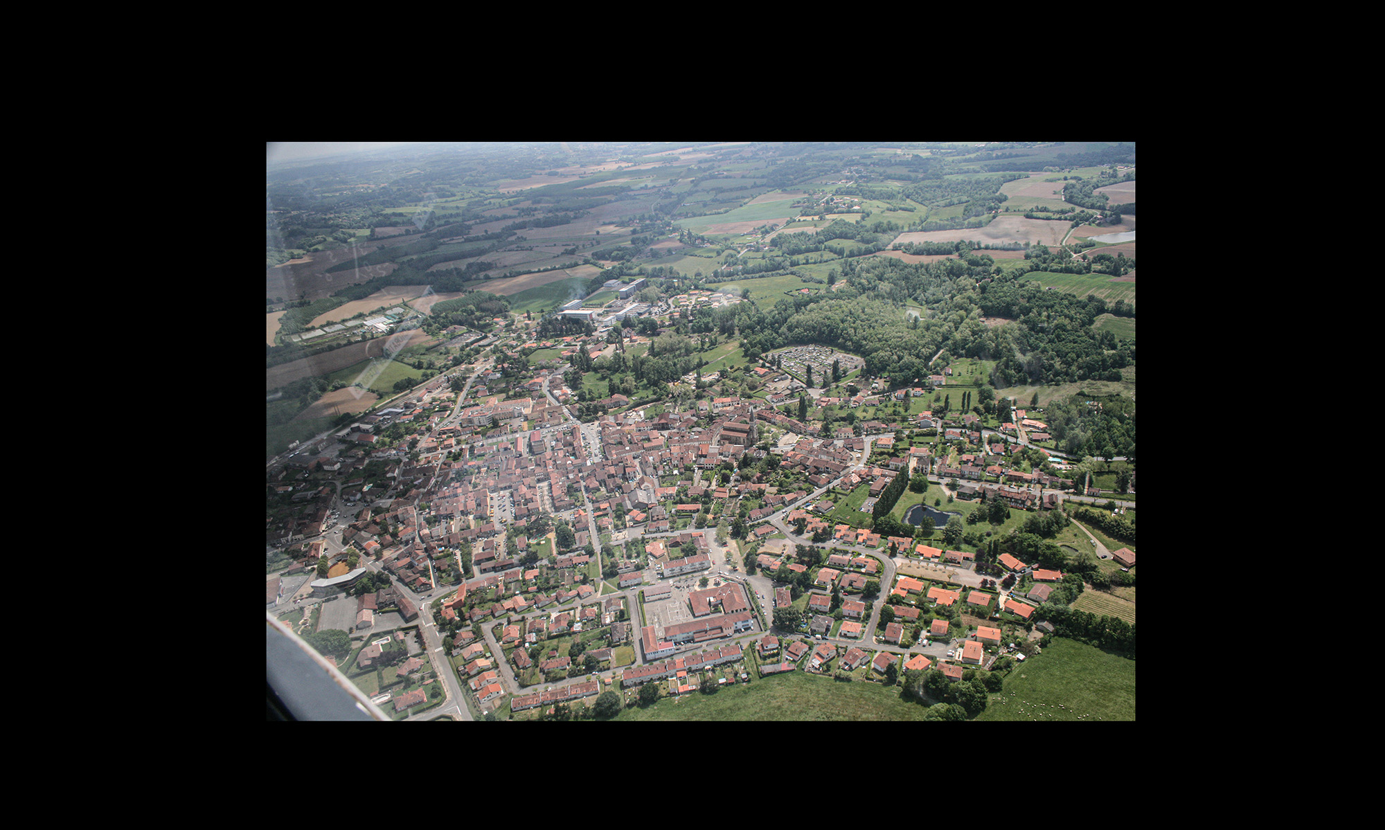 Nogaro depuis l'est 060508.jpg